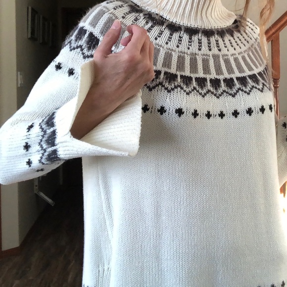 ‘Workshop’ long sleeve sweater - Picture 10 of 12